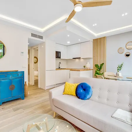 Apartment By Playa De La Carihuela *