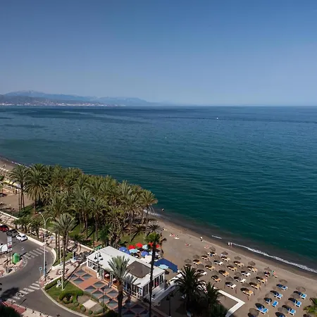 By Playa De La Carihuela Apartment *