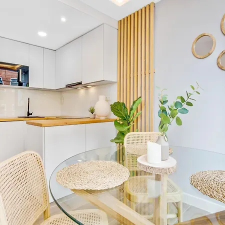 Apartment By Playa De La Carihuela Torremolinos